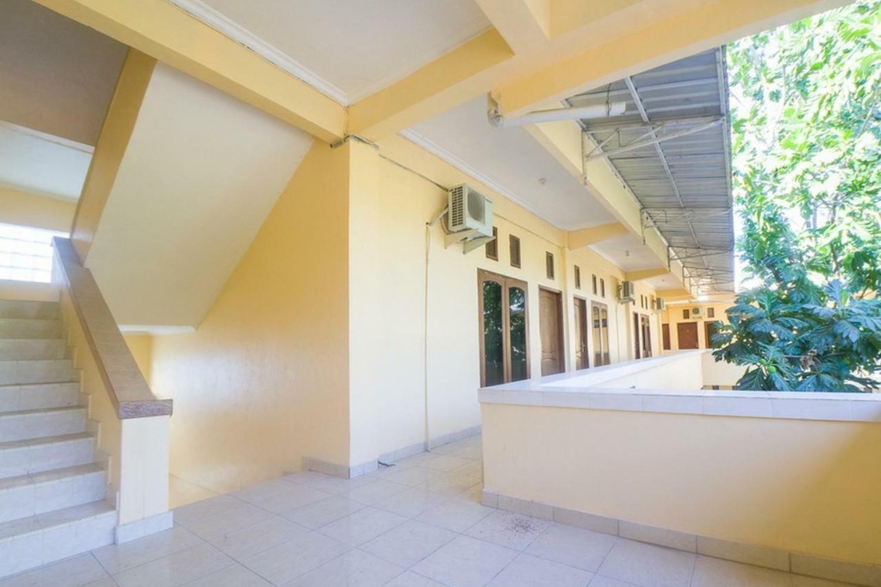 Reddoorz Near Nusa Cendana University Kupang  Exterior photo
